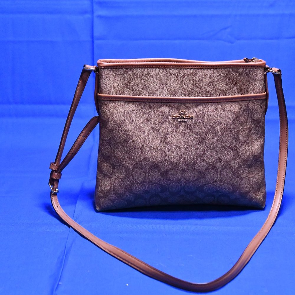 Coach Crossbody - Picture 7 of 9